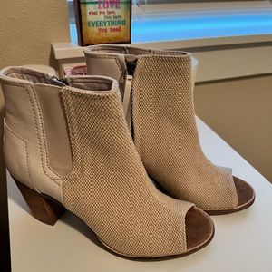 Beautiful Tom Toe boots never worn.  NWT